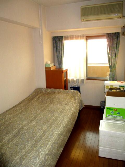 Non-living room. Western-style 5.0 Pledge