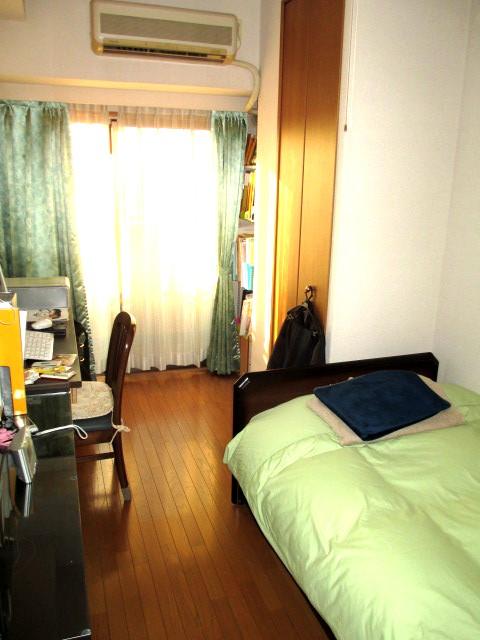 Non-living room. Western-style 5.2 Pledge