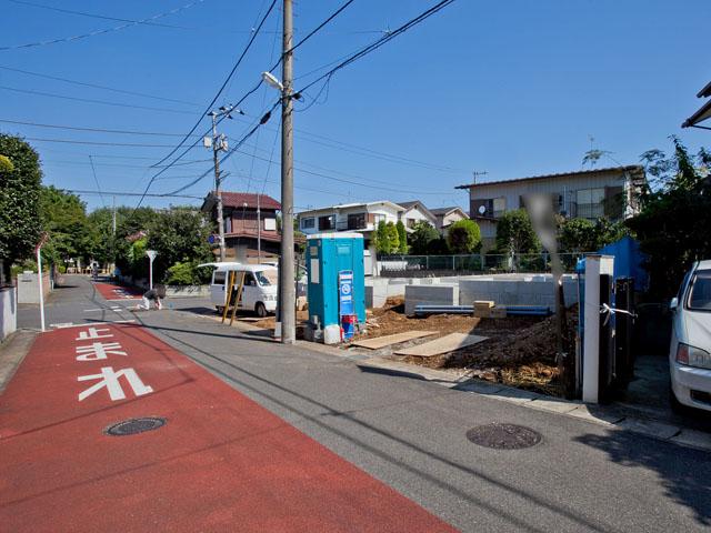 Local photos, including front road. Local (10 May 2013) Shooting