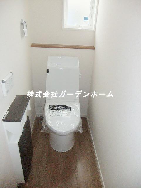 Toilet. 2013/10