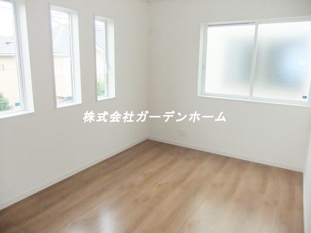 Non-living room. 2013/10