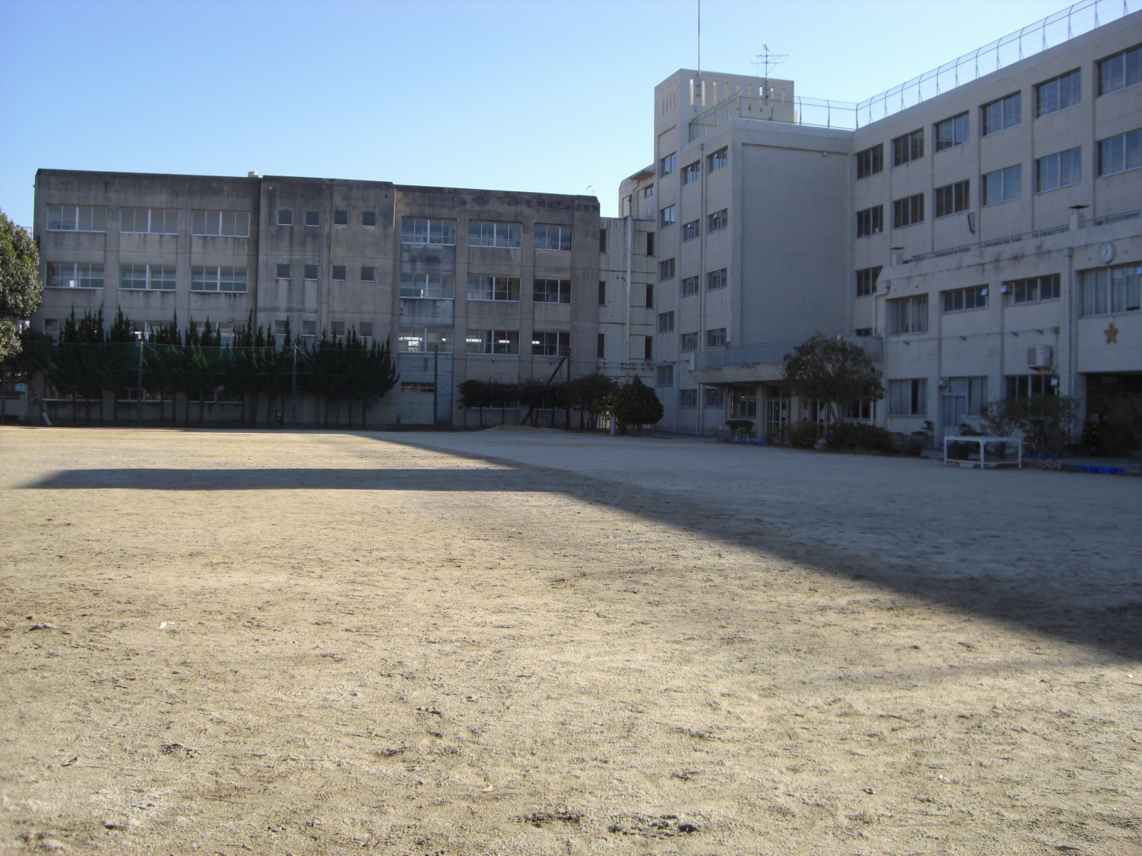 Primary school. 210m to Matsudo Municipal bridle bridge north elementary school (elementary school)