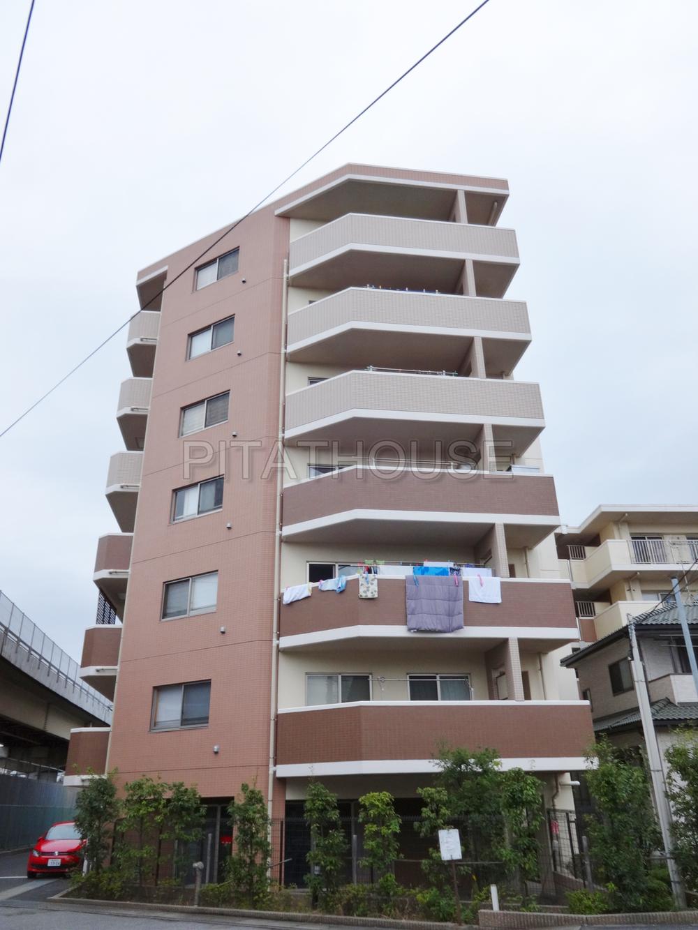Local appearance photo.  [Exterior Photos] 2005 Built in Built shallow apartment. For the southeast-facing balcony, Yang per good.