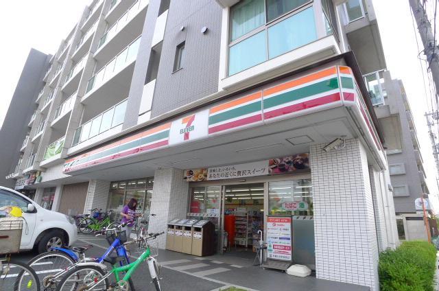 Convenience store. Seven-Eleven Matsudo Higurashi store up (convenience store) 204m