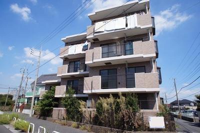 Building appearance. Shinpachihashira 8-minute walk from the train station (640m)