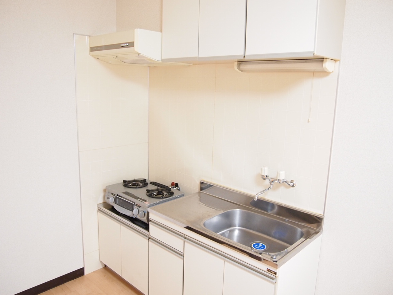 Kitchen. Two-burner gas stove installation Allowed