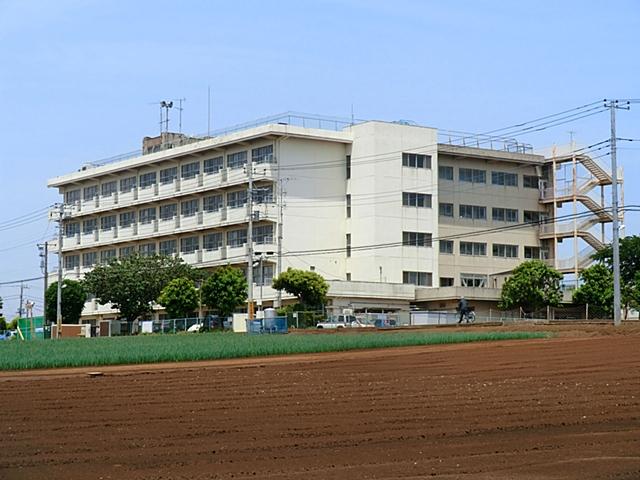 Primary school. Matsudo Municipal Mutsumi second elementary school up to 400m
