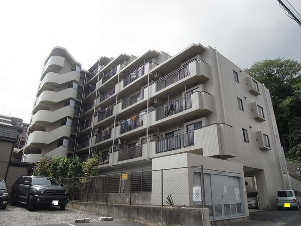 Local appearance photo. Local (11 May 2013) Shooting