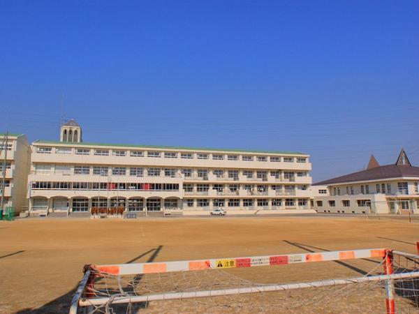 Junior high school. 960m to Matsudo Municipal put away North Junior High School