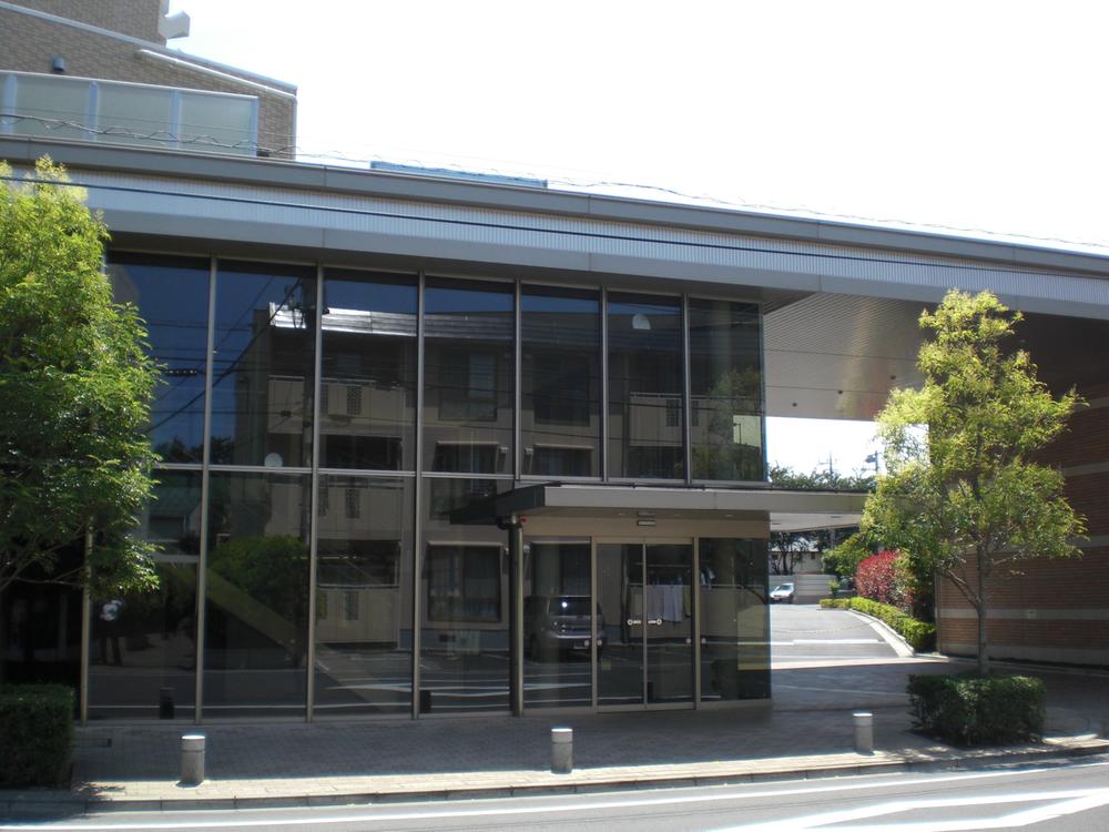 Entrance. Common areas