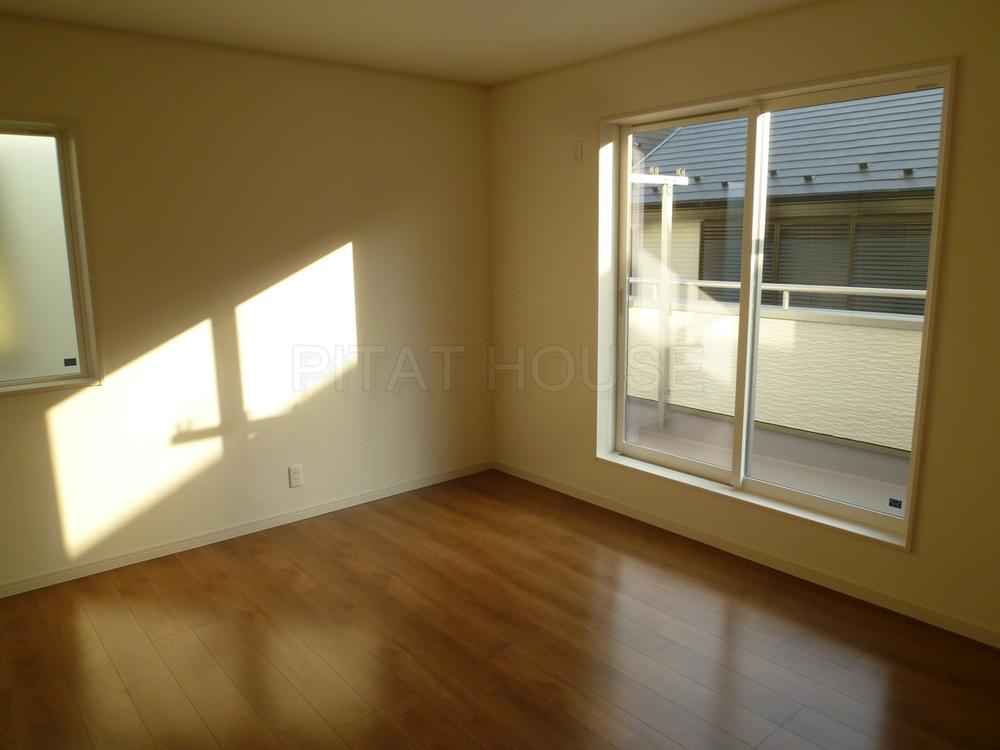 Non-living room.  ◆ It is bright and also the second floor of the main bedroom.