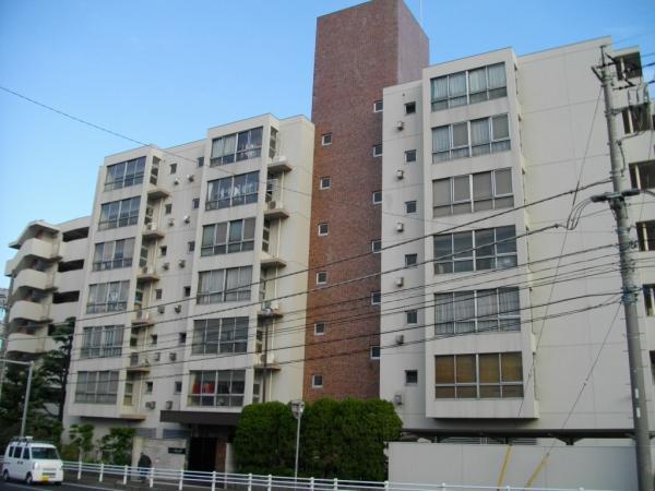 Local appearance photo. Upper floor corner room Custodian day shift system