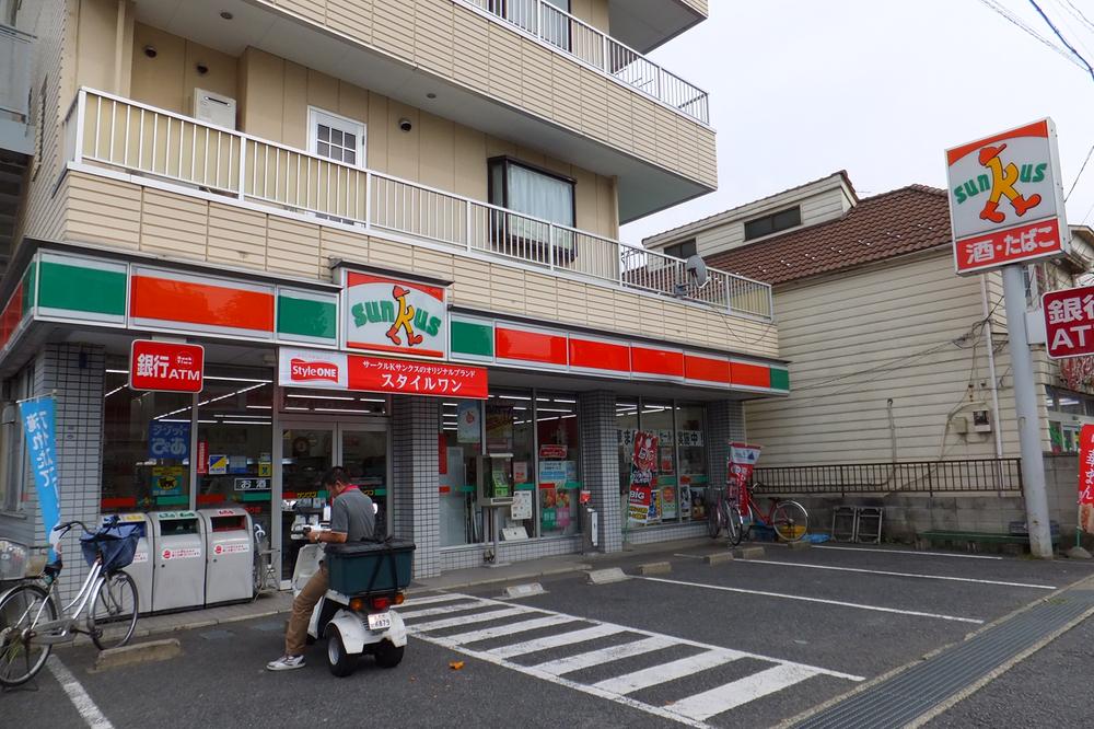 Convenience store. Thanks 403m to Matsudo lily of the tree-dori