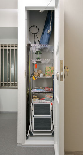 Other.  [Trunk room all houses equipped] Such as skiing and camping equipment, We established a convenient trunk room to all households in the storage space of bulky sports equipment and leisure goods.