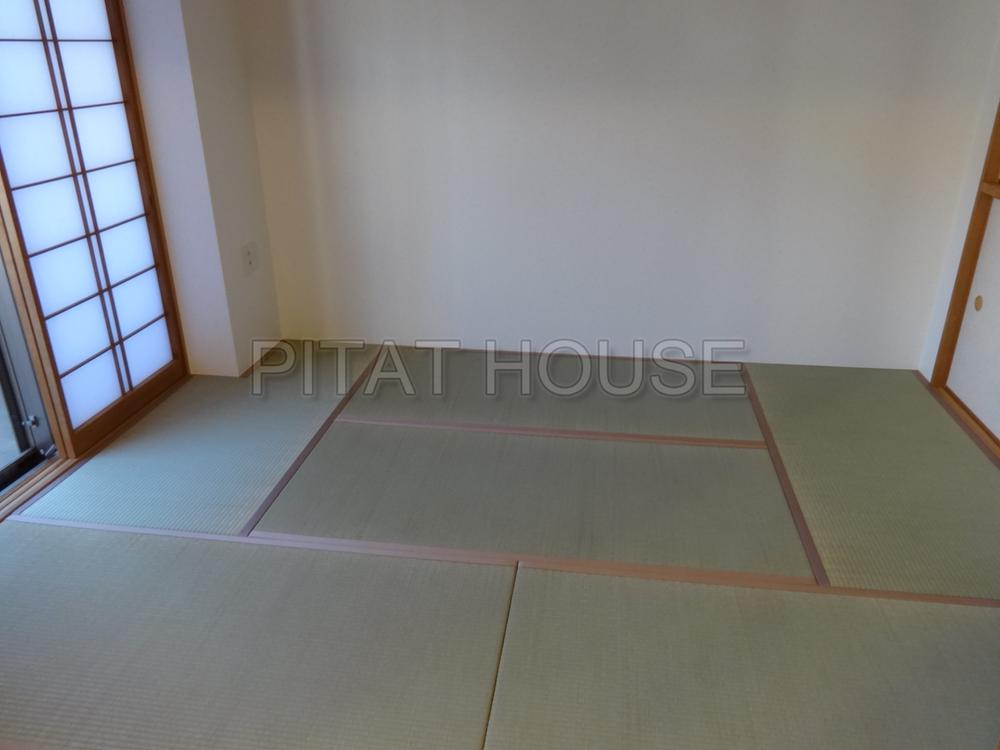 Non-living room.  [Japanese-style room] 1 room there and happy Japanese-style room