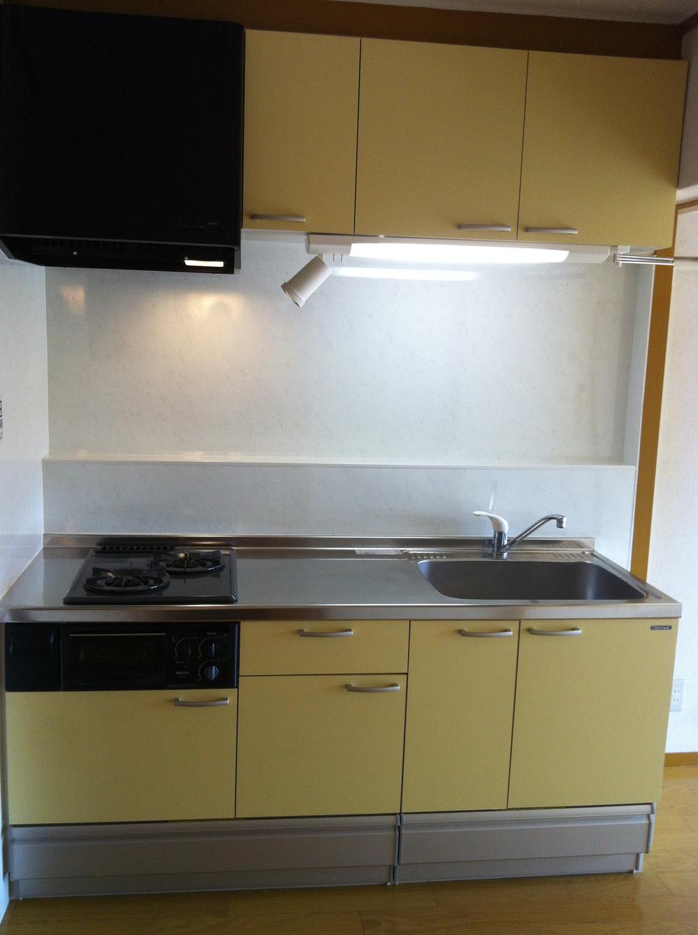 Kitchen. Room (August 2013) Shooting Since the kitchen also are remodeling, It is beautiful.