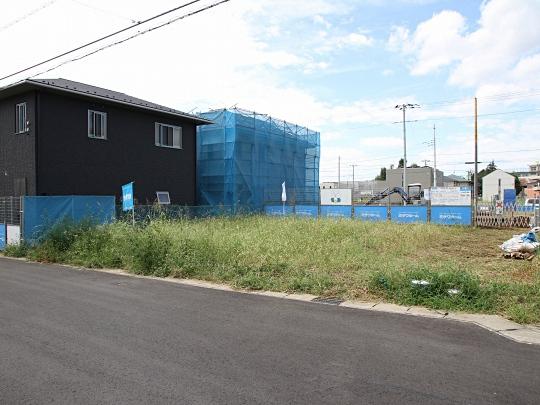 Local land photo. Because of the terraced-shaped land, Even stood buildings can be expected per day on the south side. 