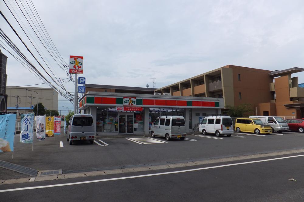 Convenience store. 319m until Thanksgiving Matsudo Sakaemachi shop