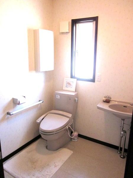 Toilet. Second floor toilet bidet function ・ With hand washing