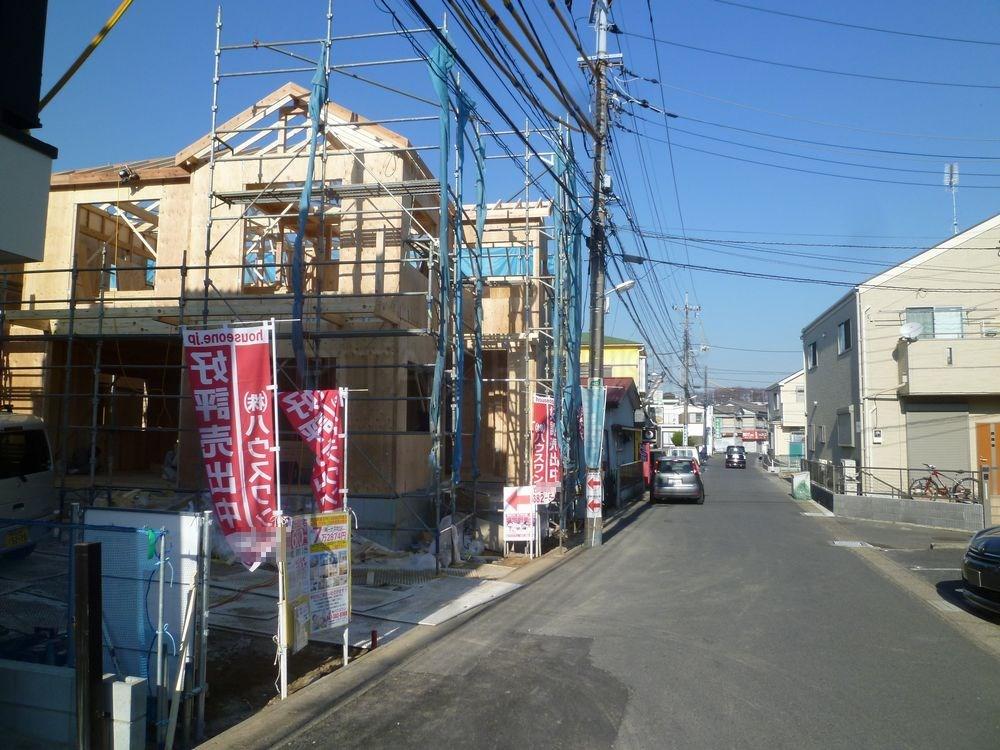 Local photos, including front road.  ◆ Since There is also a 6m front road, It is open.