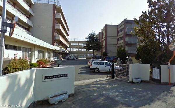 Junior high school. Kokesaki junior high school walk about 14 minutes.