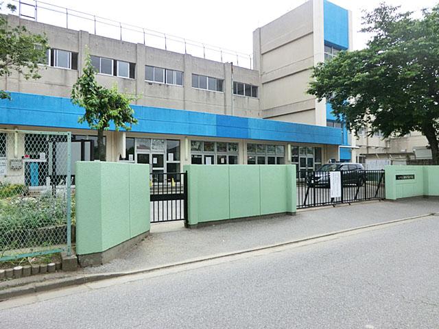 Primary school. 370m to Matsudo Municipal Shinmatsudominami Elementary School