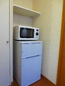 Kitchen. microwave ・ refrigerator