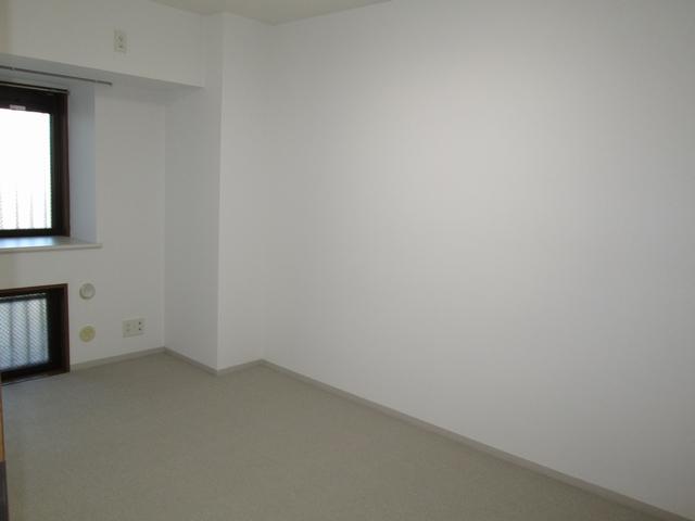 Non-living room. Indoor (11 May 2013) Shooting