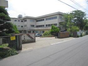 Primary school. Kamihongo elementary school also safe distance to 505m school to elementary school.