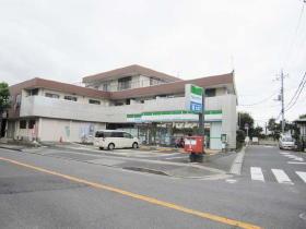Convenience store. In the 35m neighborhood to Family Mart and something useful convenience store.