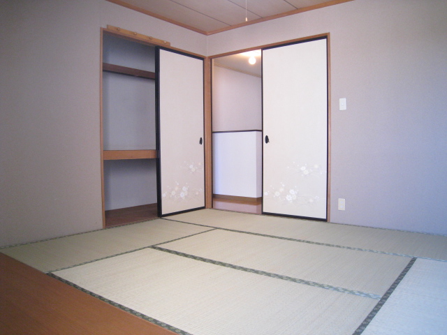 Other room space.  ☆ Also there of course Japanese-style room ☆