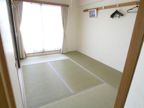 Non-living room. Japanese-style room 6 tatami