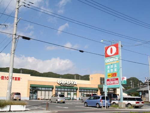 Supermarket. Odoya 1000m to Shirahama shop