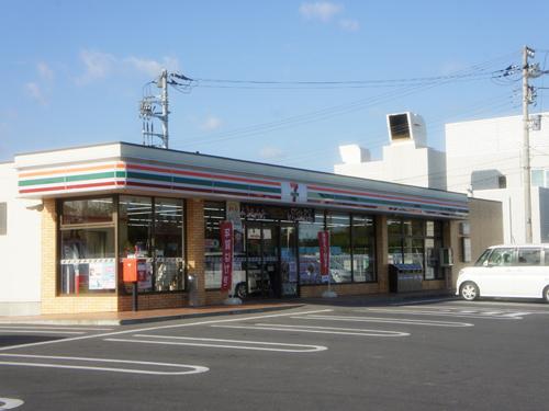 Convenience store. 945m to Seven-Eleven Awa Chikura shop