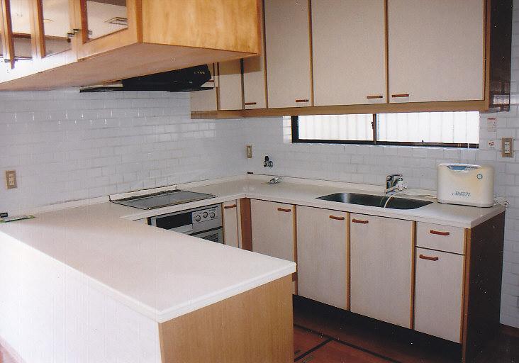 Kitchen. Stylish U-shaped kitchen