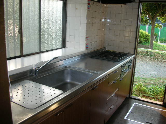 Kitchen. Back door, The window is also available high ventilatory