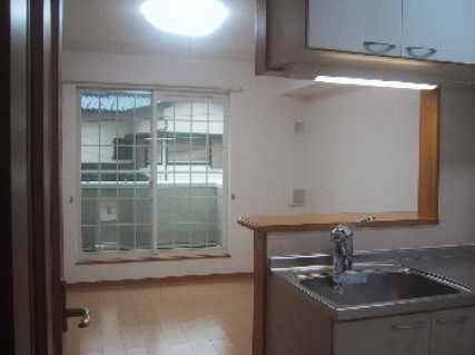 Kitchen. Gas stove 2 burners installed Allowed ・ Faucet extending the water purifier integrated