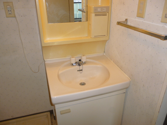 Washroom. Popular independent wash basin, Waterproof bread with in-room Laundry Area