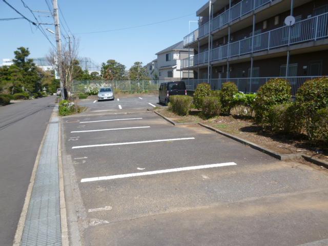 Parking lot