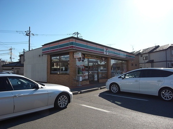 Convenience store. Seven-Eleven Nagareyama Mihara shop until the (convenience store) 357m