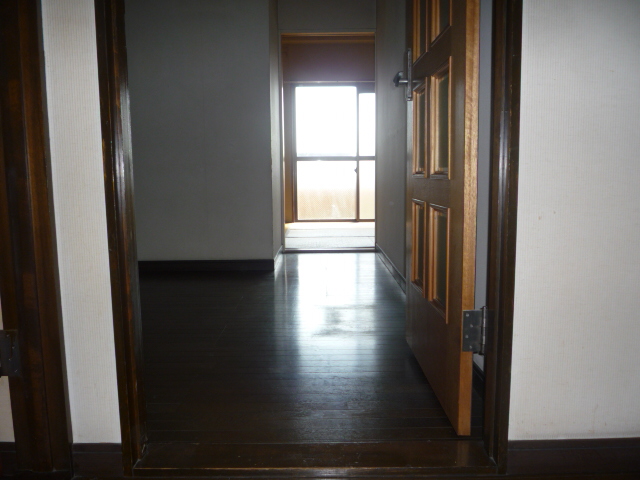 Living and room. Entrance With corridor (Specification from the entrance room not visible)