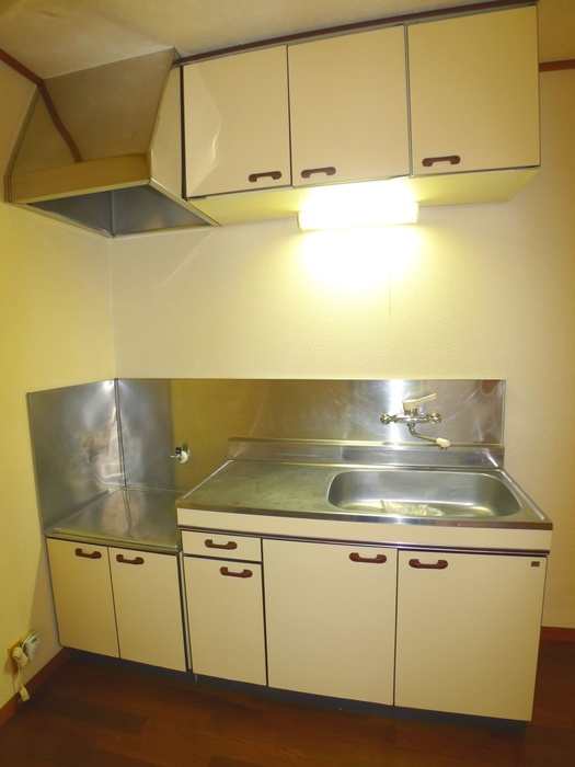 Kitchen. Gas stove installation Allowed