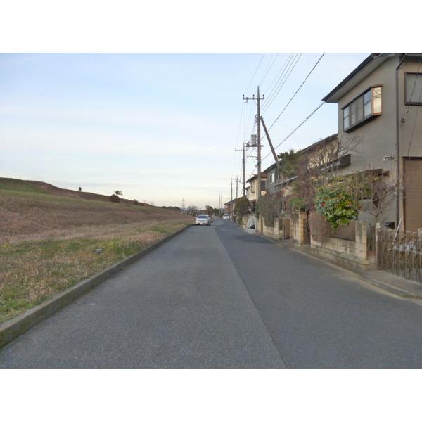 Other local. Frontal road