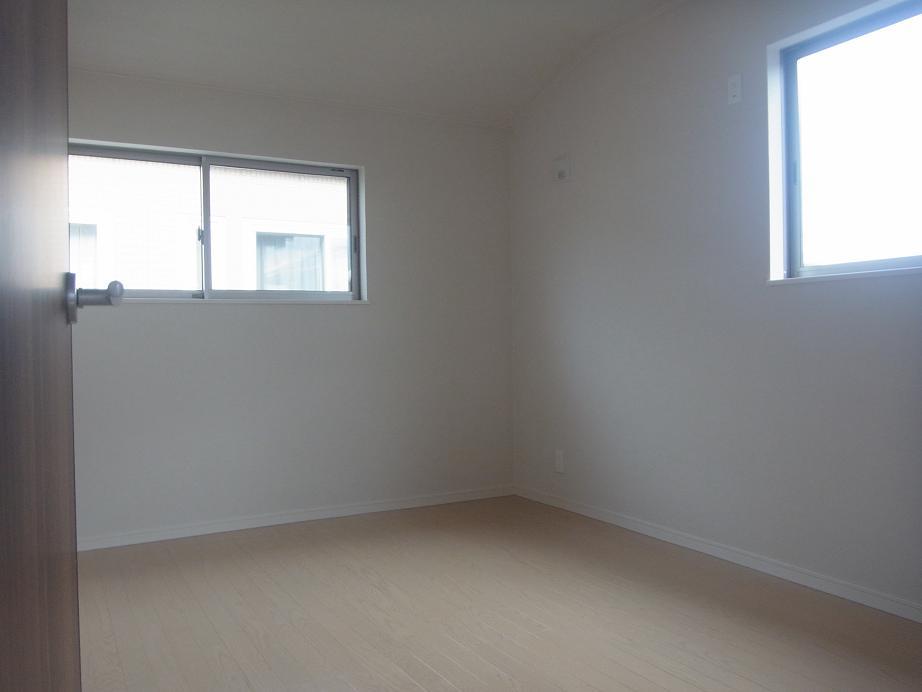 Non-living room. 2 Kaiyoshitsu