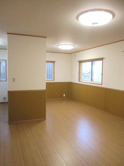 Living. Local (11 May 2013) Shooting