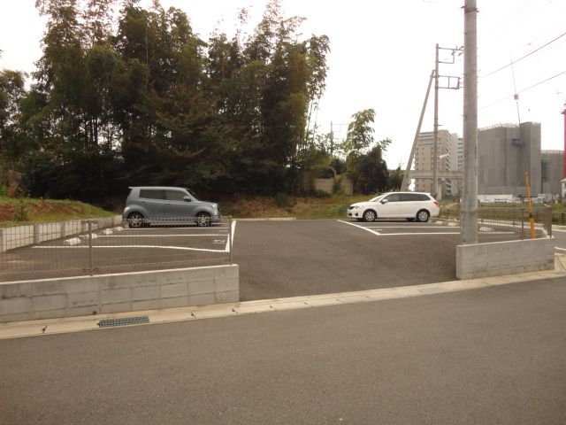 Parking lot. Space is likely to be stopped less servants switching because it is spread