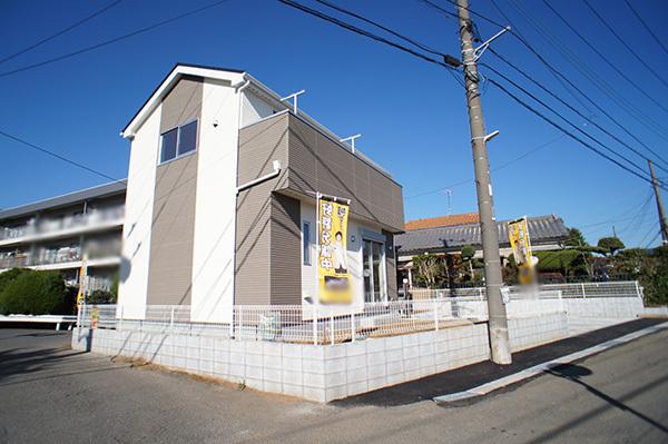 Local photos, including front road