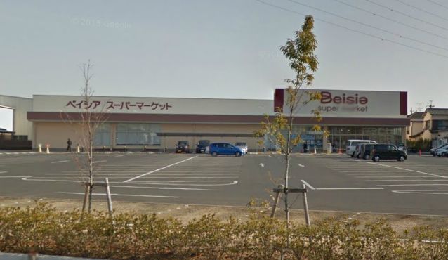 Supermarket. Beisia supermarket Nagareyama Komaki store up to (super) 160m