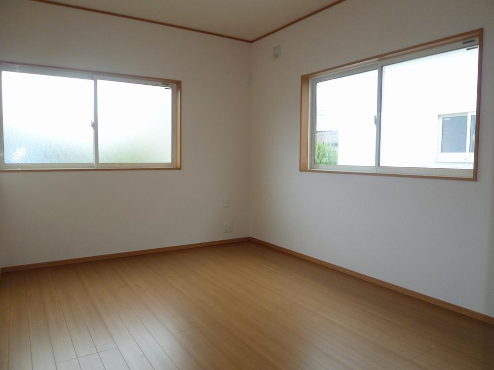 Non-living room. Indoor (July 2011) shooting