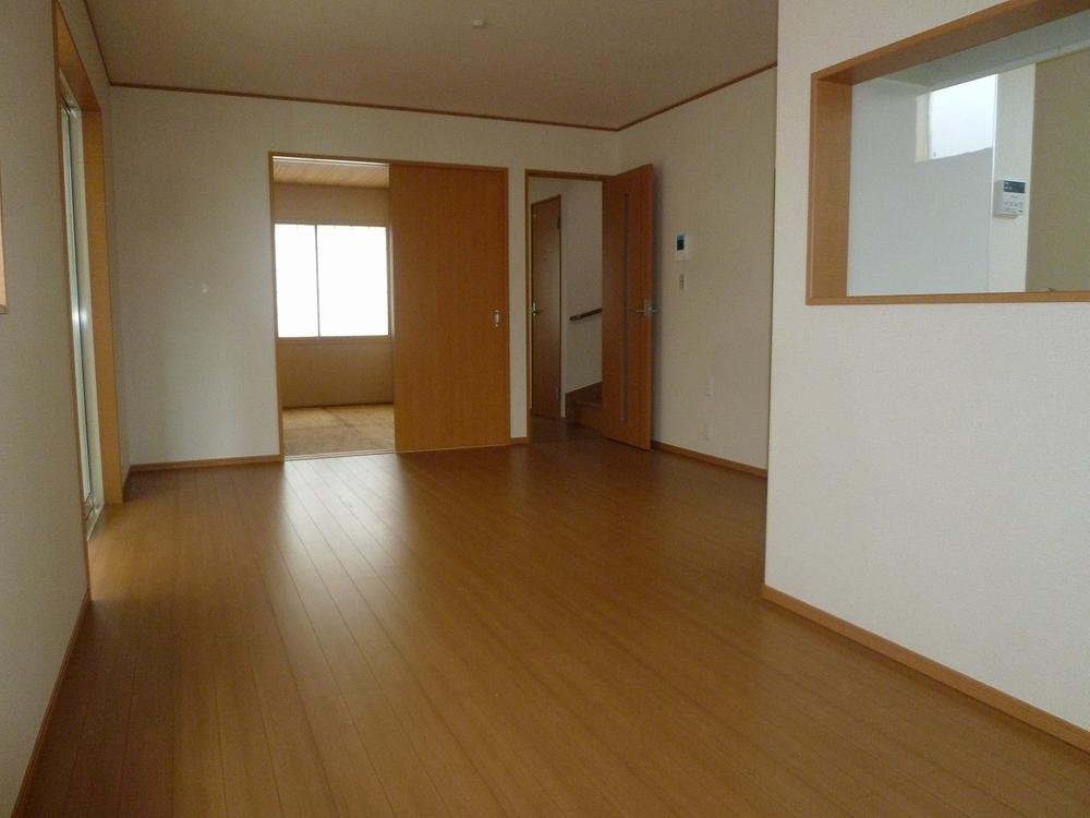 Living. Indoor (July 2011) shooting